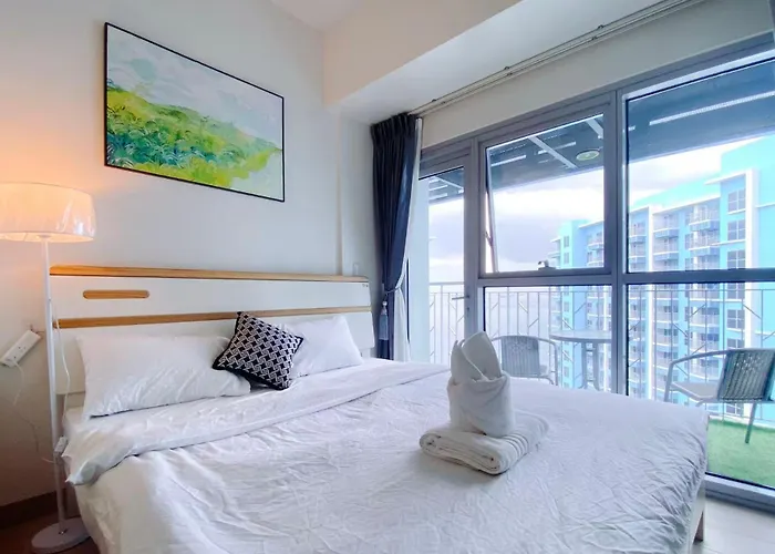 120sqm 3bedrooms Luxurious Facing Bay Sunset Nearby Okada Moa Solaire Ayala Malls