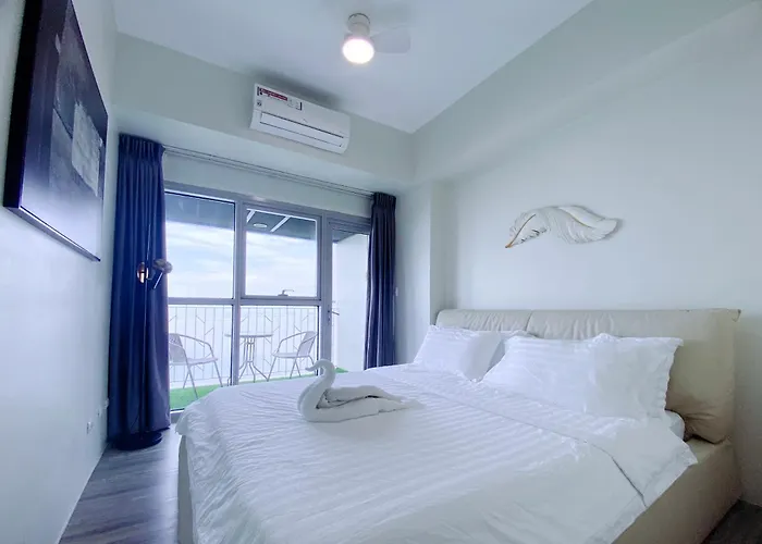 120sqm 3bedrooms Luxurious Facing Bay Sunset Nearby Okada Moa Solaire Ayala Malls *