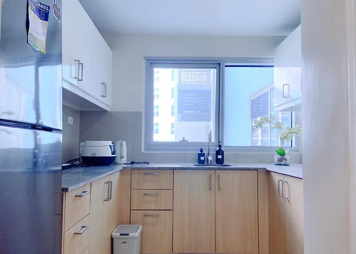 Apartment 120sqm 3bedrooms Luxurious Facing Bay Sunset Nearby Okada Moa Solaire Ayala Malls *